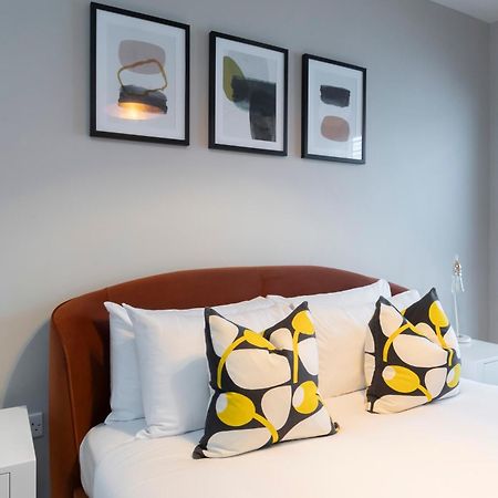 Elliot Oliver - Chic 2 Bedroom Town Centre Apartment Cheltenham Buitenkant foto