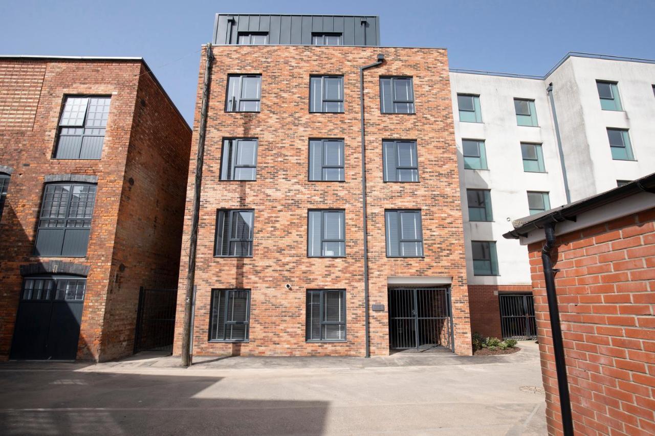 Elliot Oliver - Chic 2 Bedroom Town Centre Apartment Cheltenham Buitenkant foto