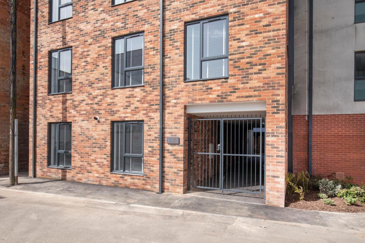 Elliot Oliver - Chic 2 Bedroom Town Centre Apartment Cheltenham Buitenkant foto