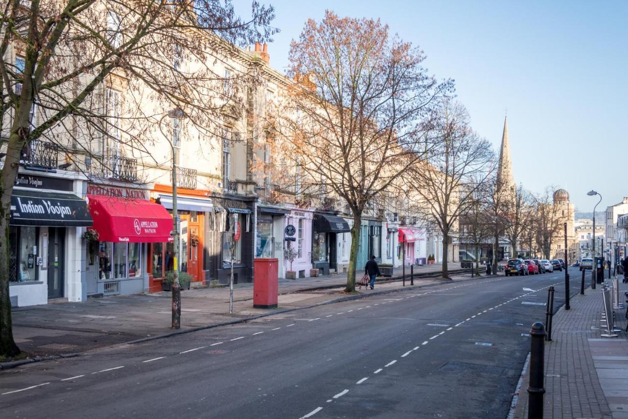 Elliot Oliver - Chic 2 Bedroom Town Centre Apartment Cheltenham Buitenkant foto
